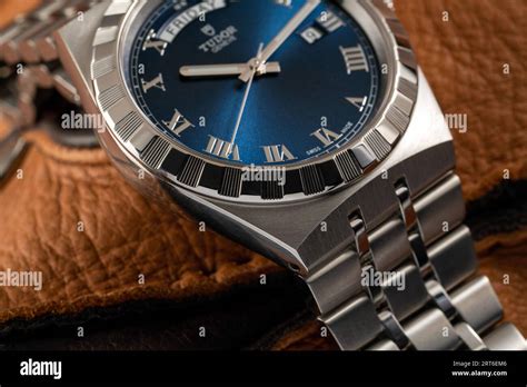 tudor royal bicolor|tudor royal m28600 0005.